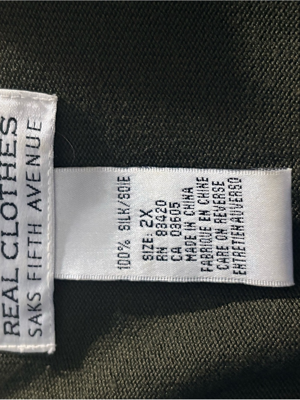 100% Silk Size 2XL Sax Fifth Avenue Olive Green Cardigan Sweater MINT CONDITION - Picture 5 of 5